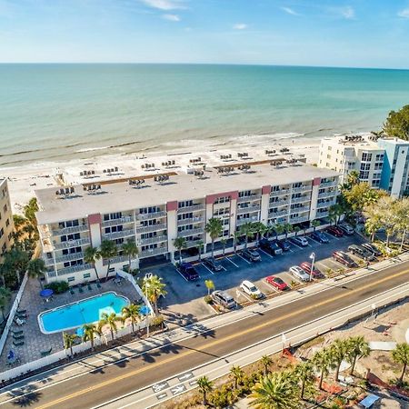 Beach Oasis - No Storm Damage & Guest Ready! Come Enjoy The Heated Pool & Relax At The Beach! クリアウォーター・ビーチ エクステリア 写真